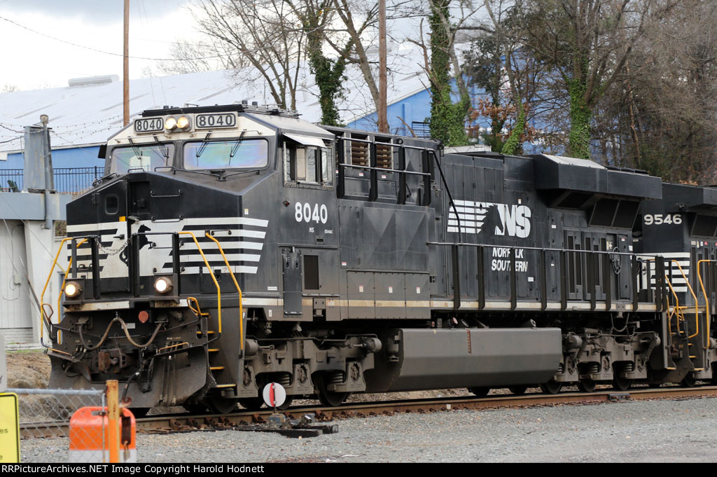 NS 8040